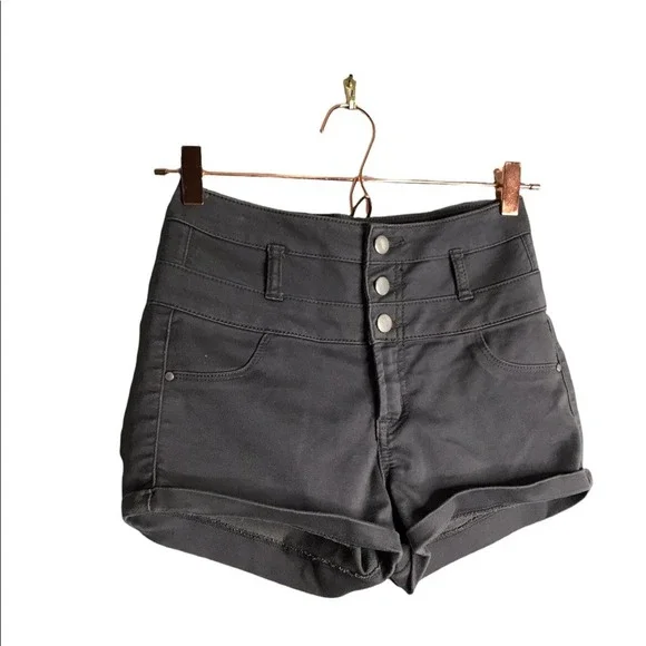 Refuge | High Rise Pin up vibe Triple Button Up Shorts gray - Picture 5 of 8